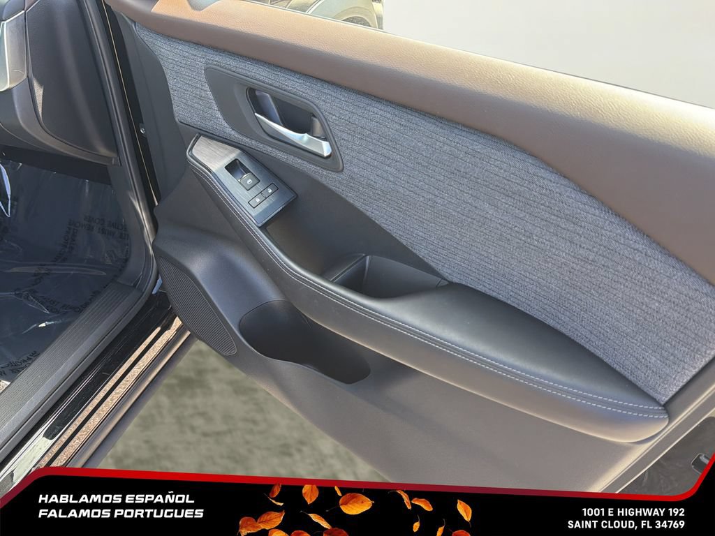 Used 2023 Nissan Rogue SV FWD image 29