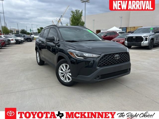 Used 2023 Toyota Corolla Cross LE FWD image 1