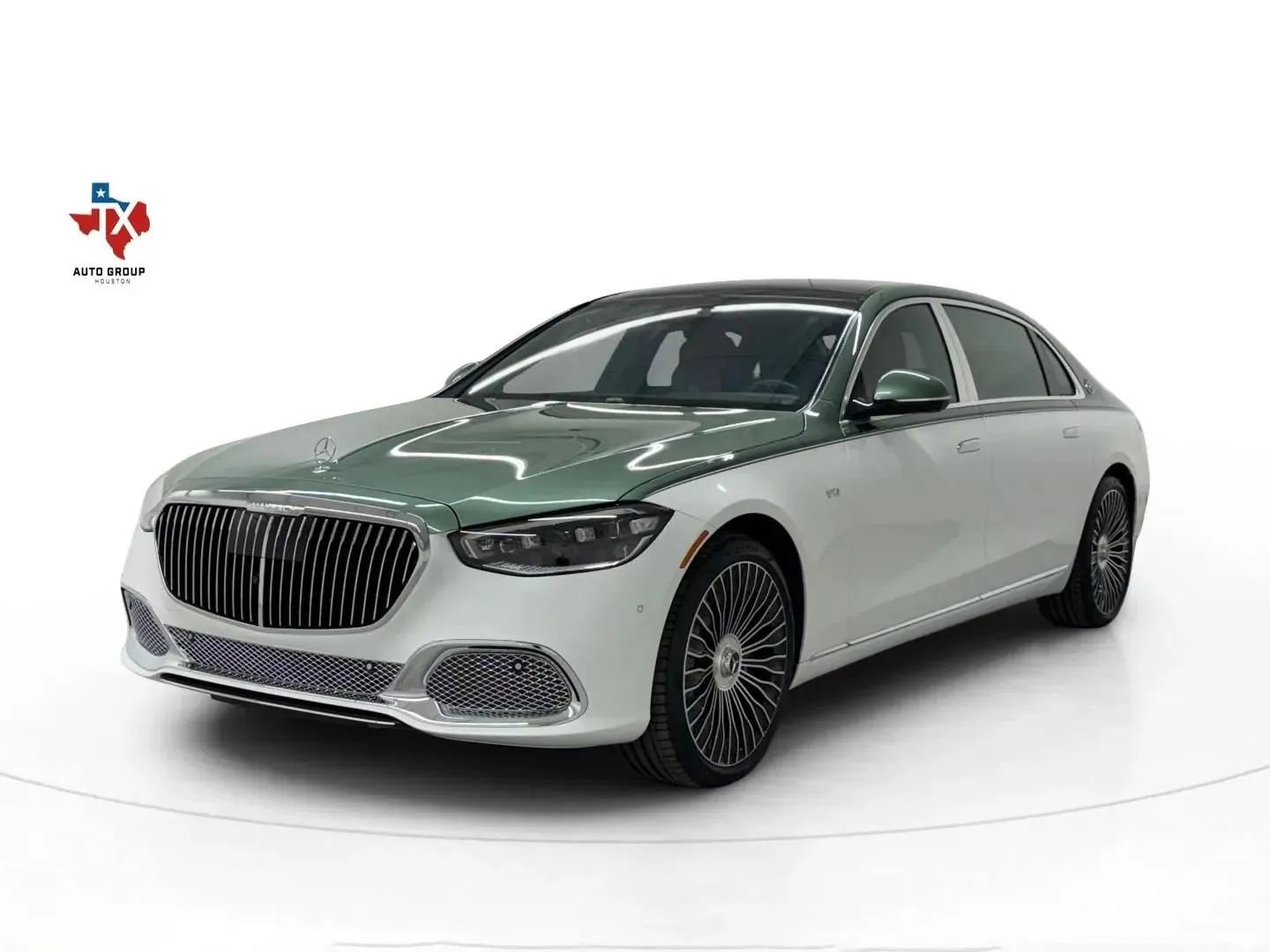 Used 2026 Mercedes-Benz Maybach S 680 S 680 4MATIC Sedan 4D image 4