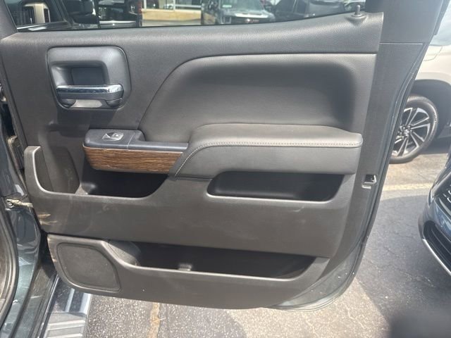 Used 2018 GMC Sierra 2500 Denali w/ Duramax Plus Package AWD/4WD image 28