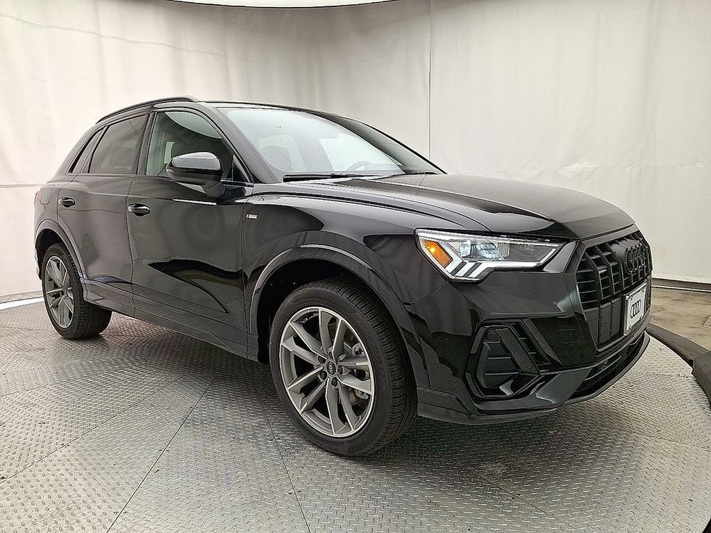 New 2025 Audi Q3 2.0T Premium image 2