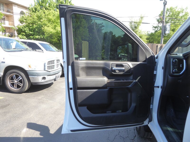 Used 2023 Chevrolet Silverado 2500 LT AWD/4WD image 21