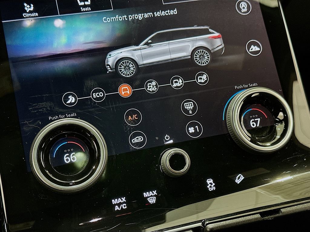 Used 2020 Land Rover Range Rover Velar R-Dynamic S image 16