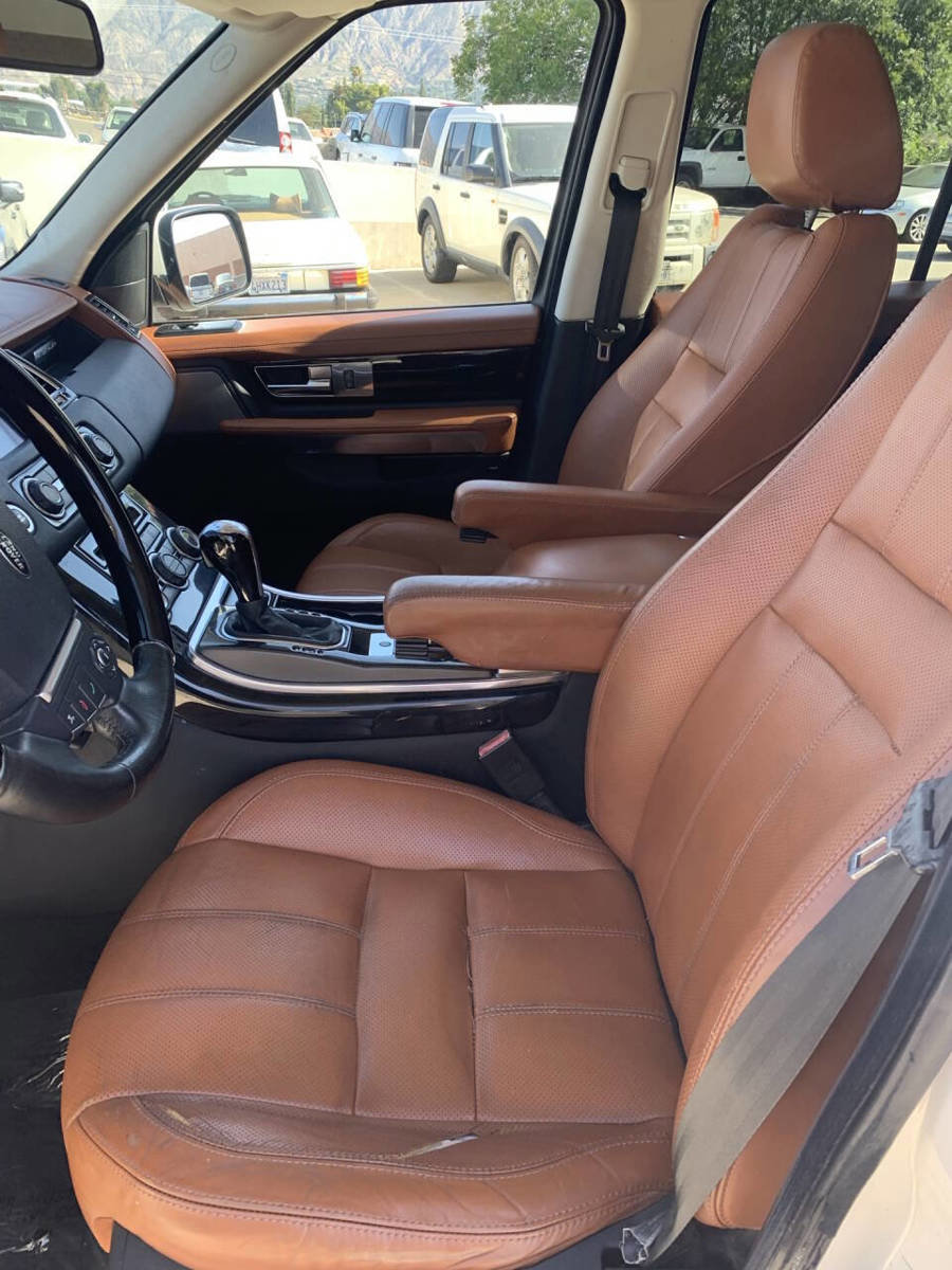 Used 2010 Land Rover Range Rover Sport Supercharged AWD/4WD image 14