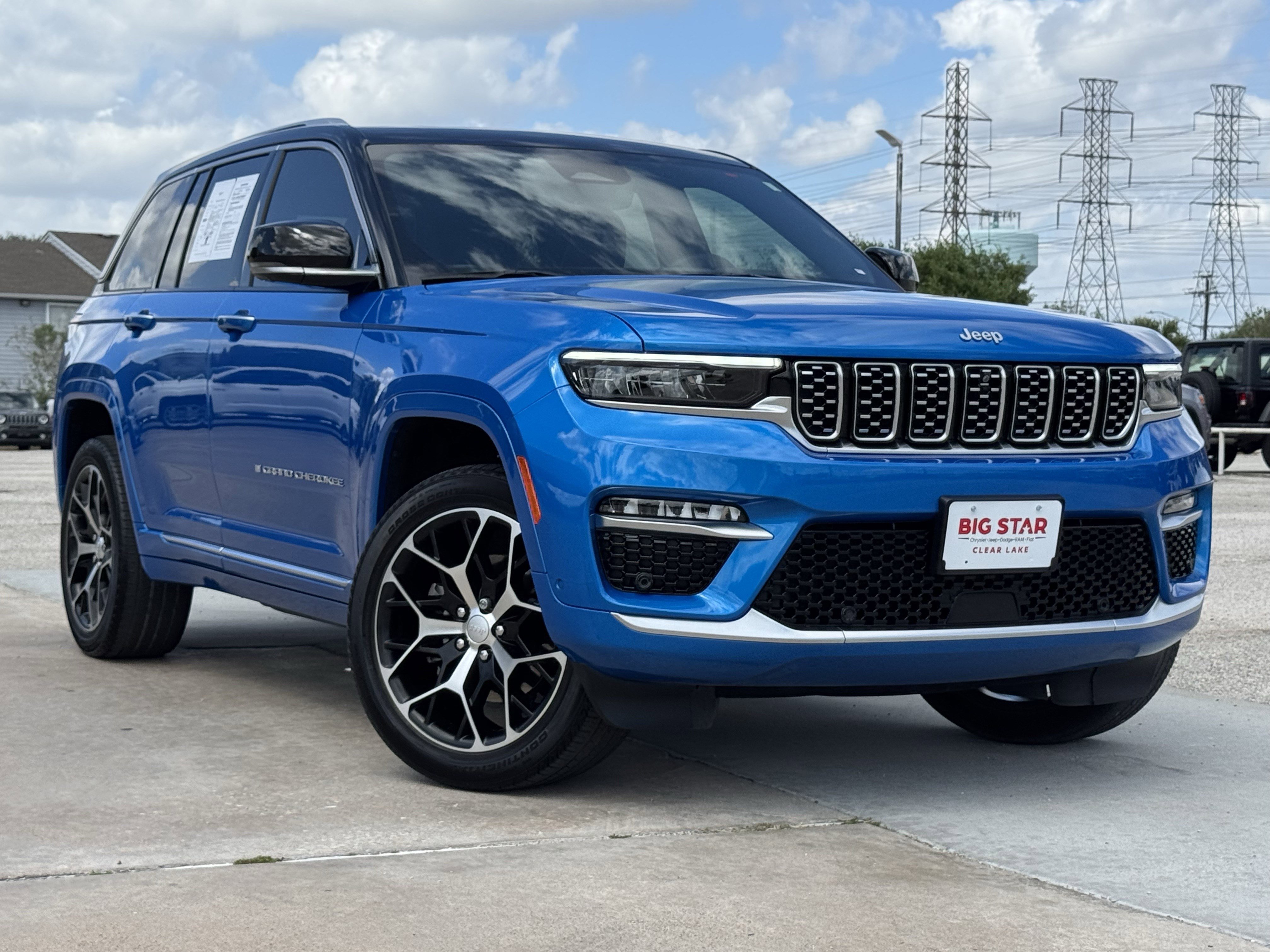 Used 2022 Jeep Grand Cherokee Summit image 2