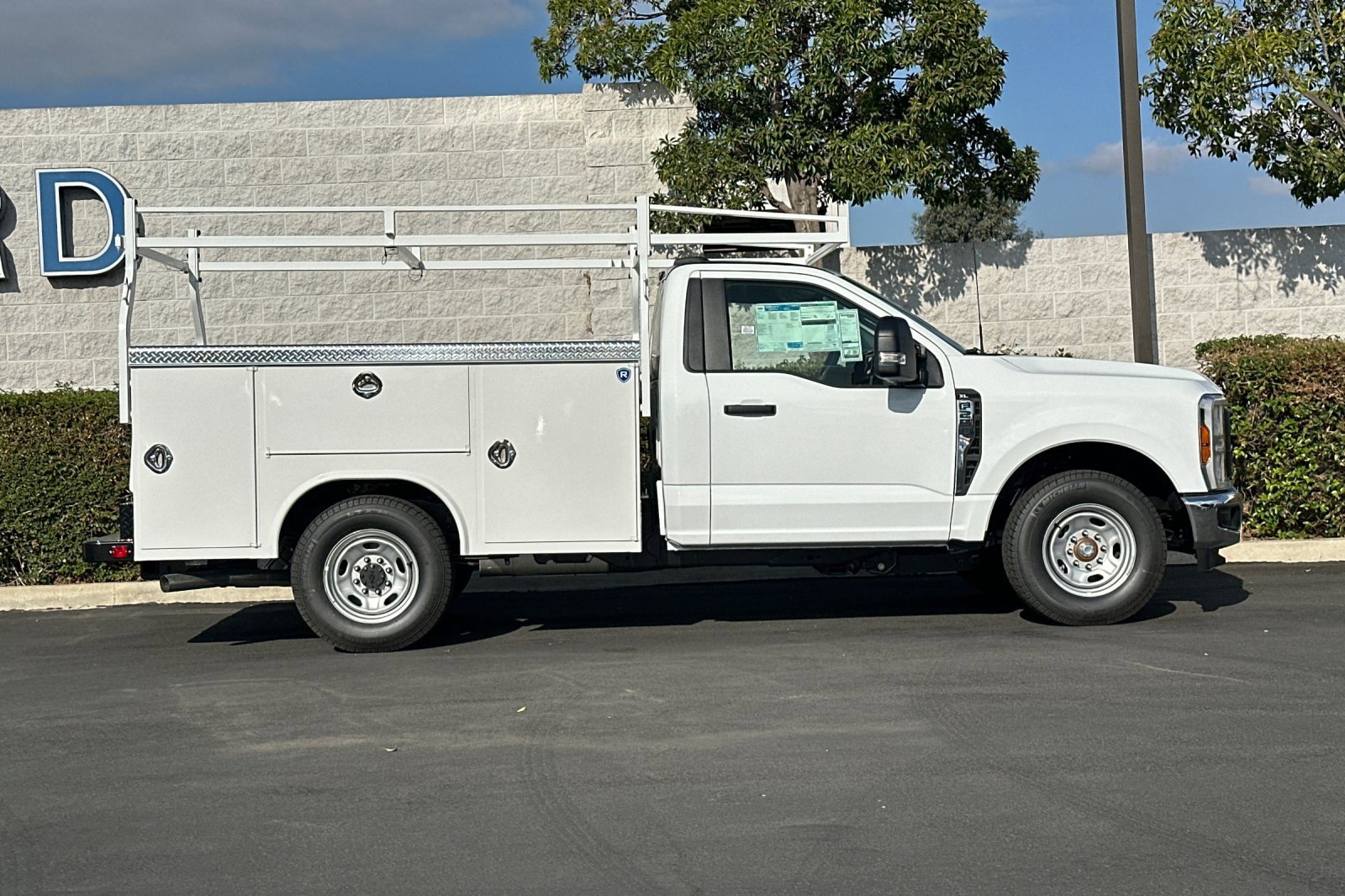 New 2026 Ford F250 XL w/ XL Chrome Package image 3