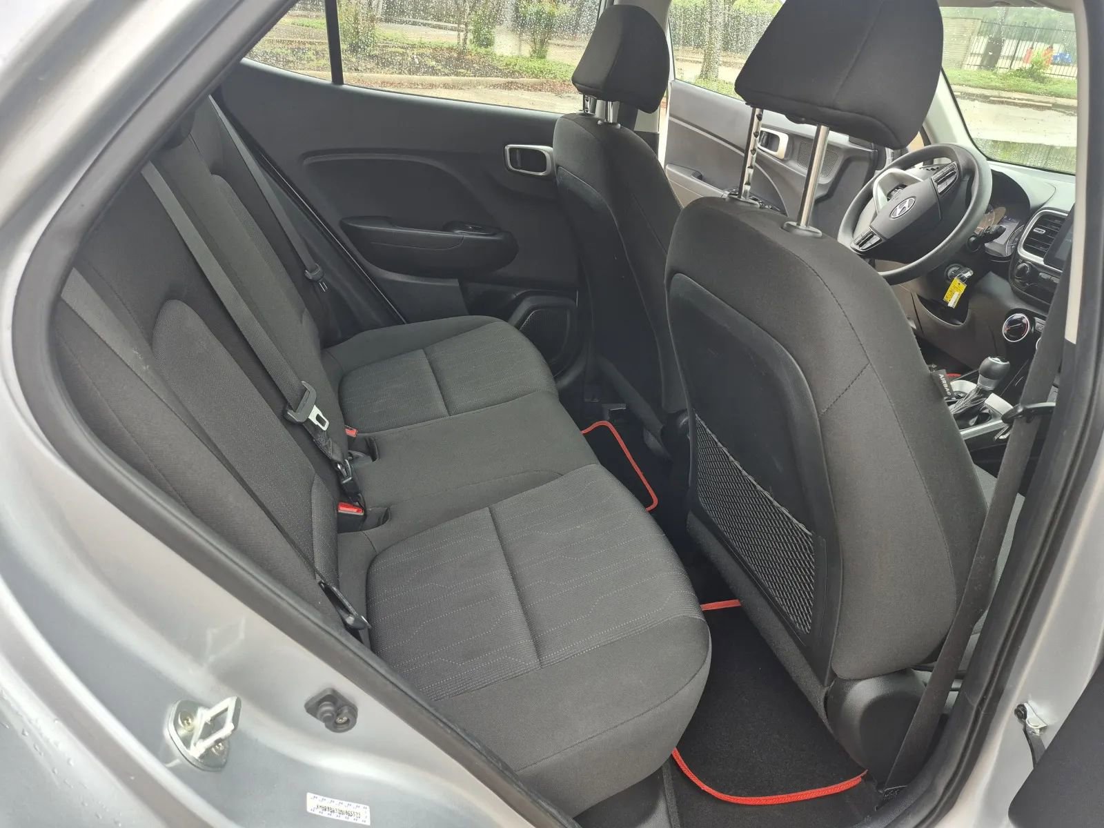 Used 2021 Hyundai Venue SE FWD image 16