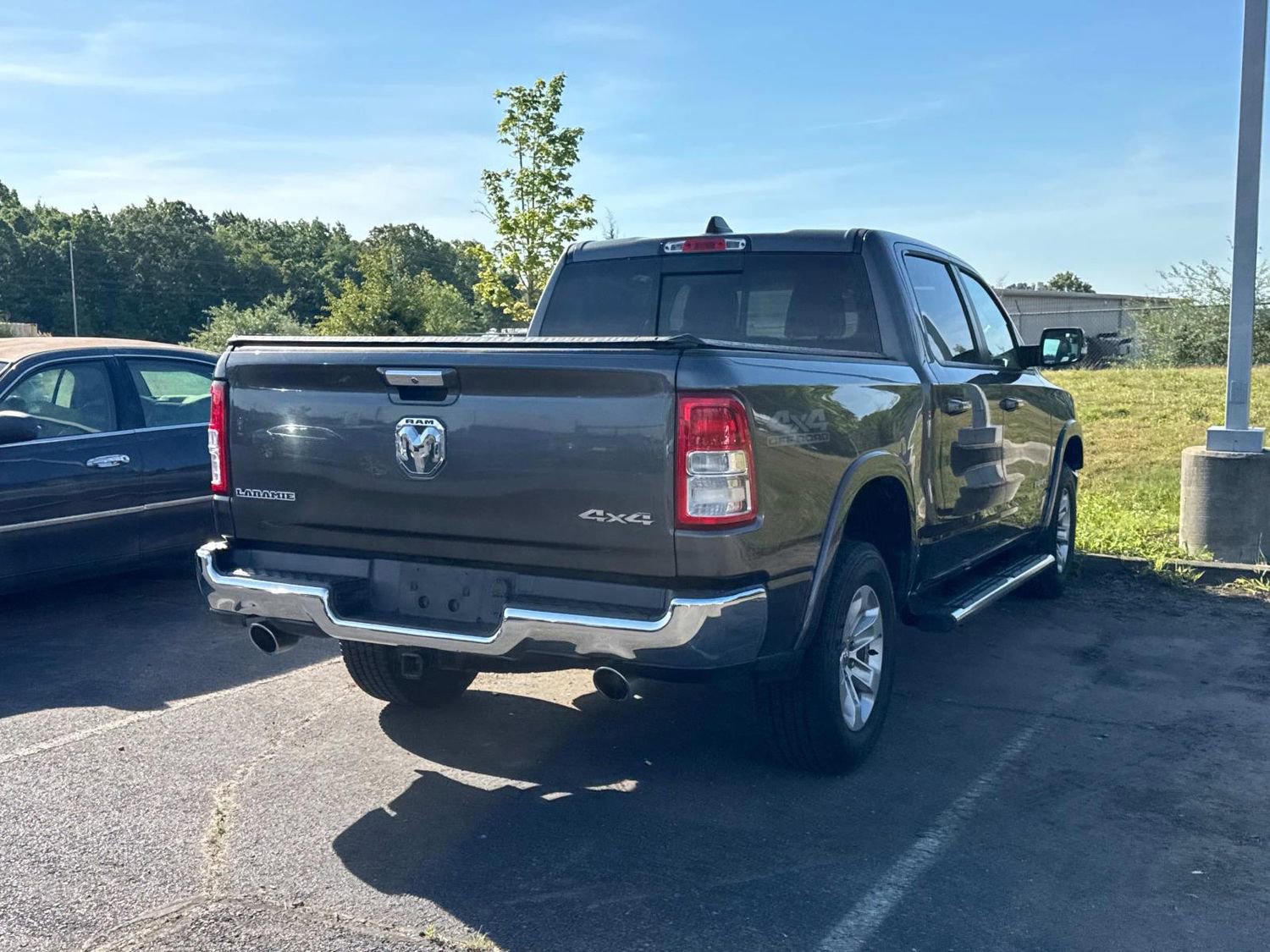 Used 2019 RAM 1500 Laramie w/ Off Road Group AWD/4WD image 9