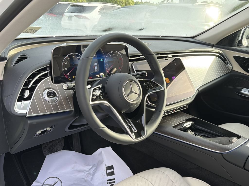 New 2026 Mercedes-Benz E 350 4MATIC Sedan image 10