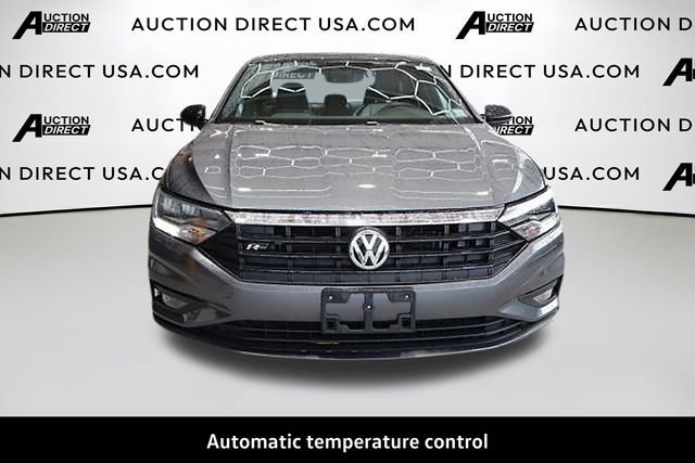 Used 2021 Volkswagen Jetta R-Line w/ R-Line Cold Weather Package image 3