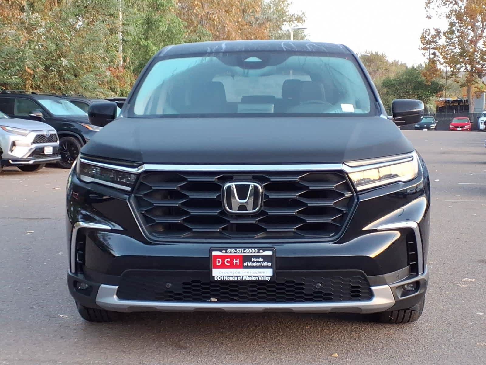 Used 2025 Honda Pilot EX-L image 2