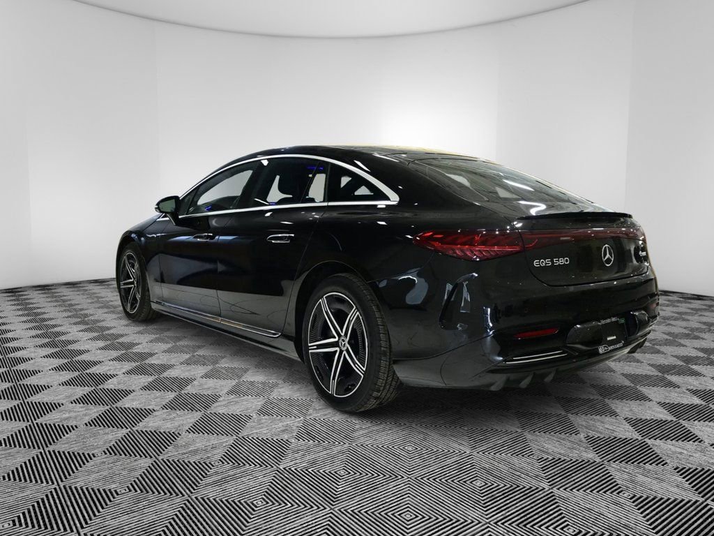 Certified 2022 Mercedes-Benz EQS 580 4MATIC Sedan image 3