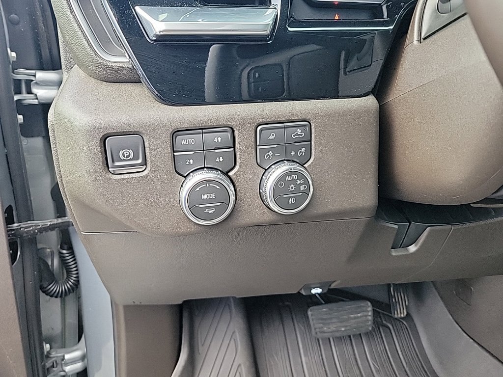 Used 2026 GMC Sierra 2500 SLT w/ SLT Premium Package AWD/4WD image 11