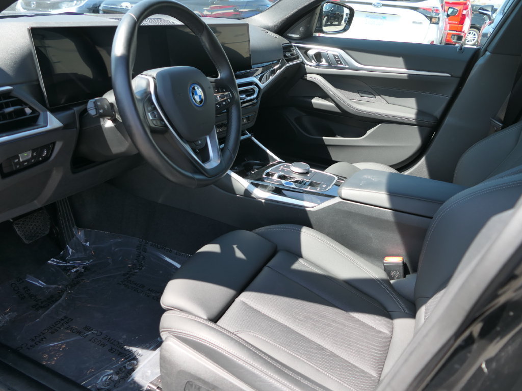 Used 2023 BMW i4 eDrive35 w/ Premium Package RWD image 10