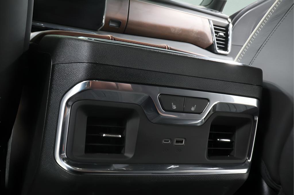 Used 2025 GMC Sierra 2500 Denali Ultimate w/ LPO, GMC Protection Package image 27