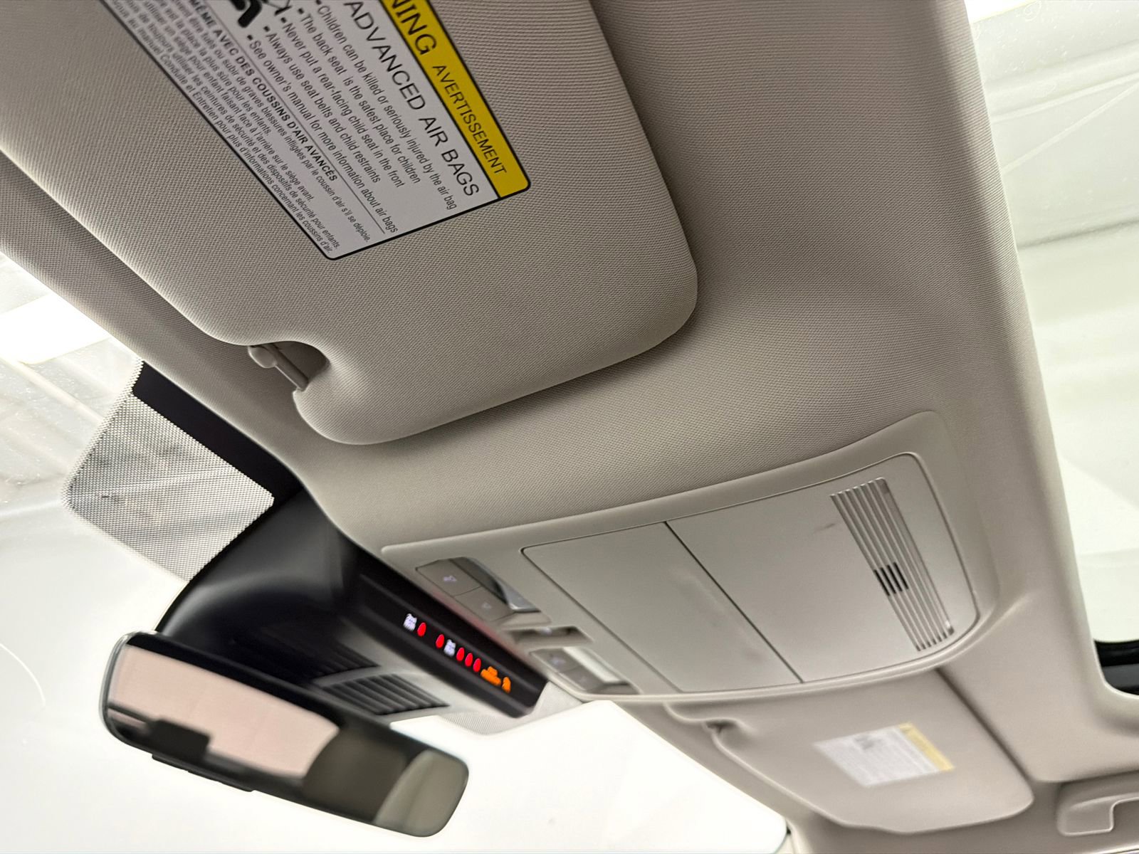 Used 2024 MAZDA CX-90 Plug-In Hybrid w/ Premium Pkg image 33