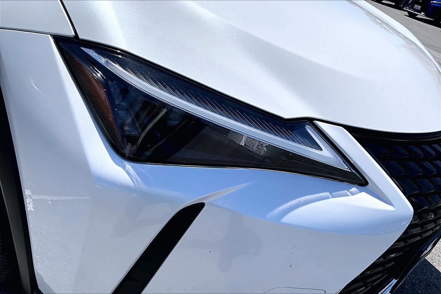 Certified 2024 Lexus UX 250h FWD image 26