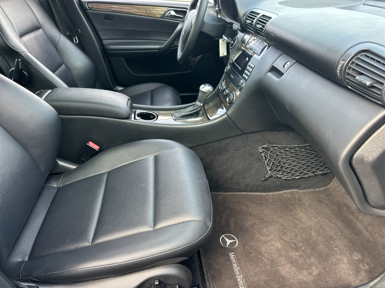 Used 2007 Mercedes-Benz C 230 Sedan image 15