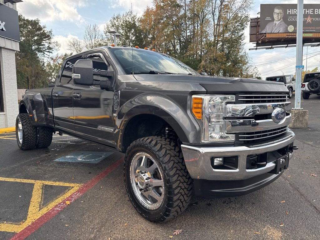 Used 2017 Ford F350 Lariat w/ Lariat Ultimate Package image 5