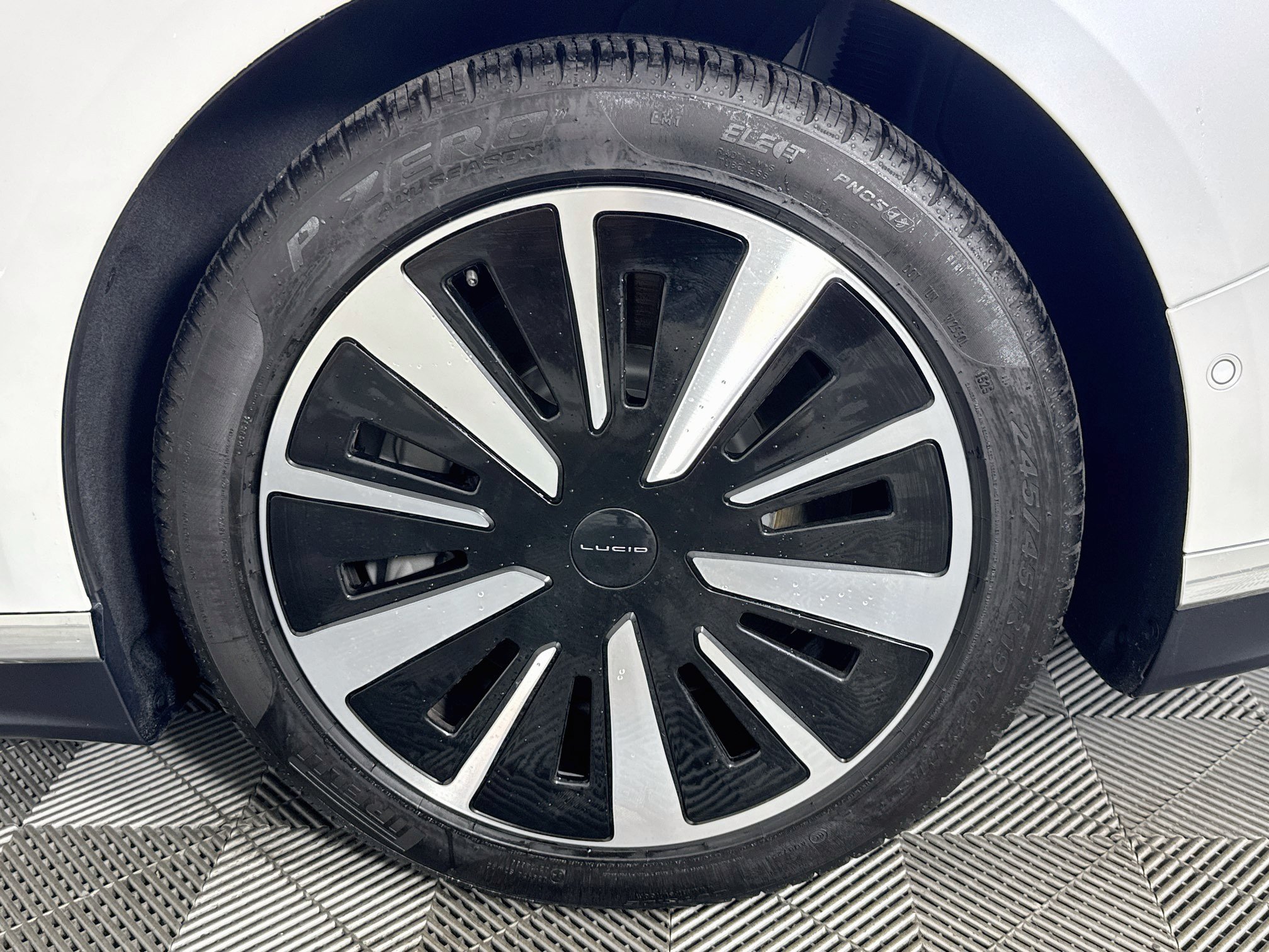 Used 2025 Lucid Air Touring AWD/4WD image 61