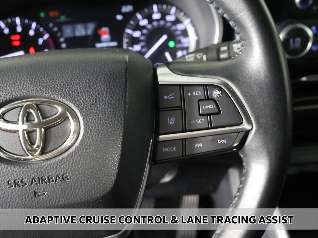 Used 2020 Toyota Highlander XLE image 4