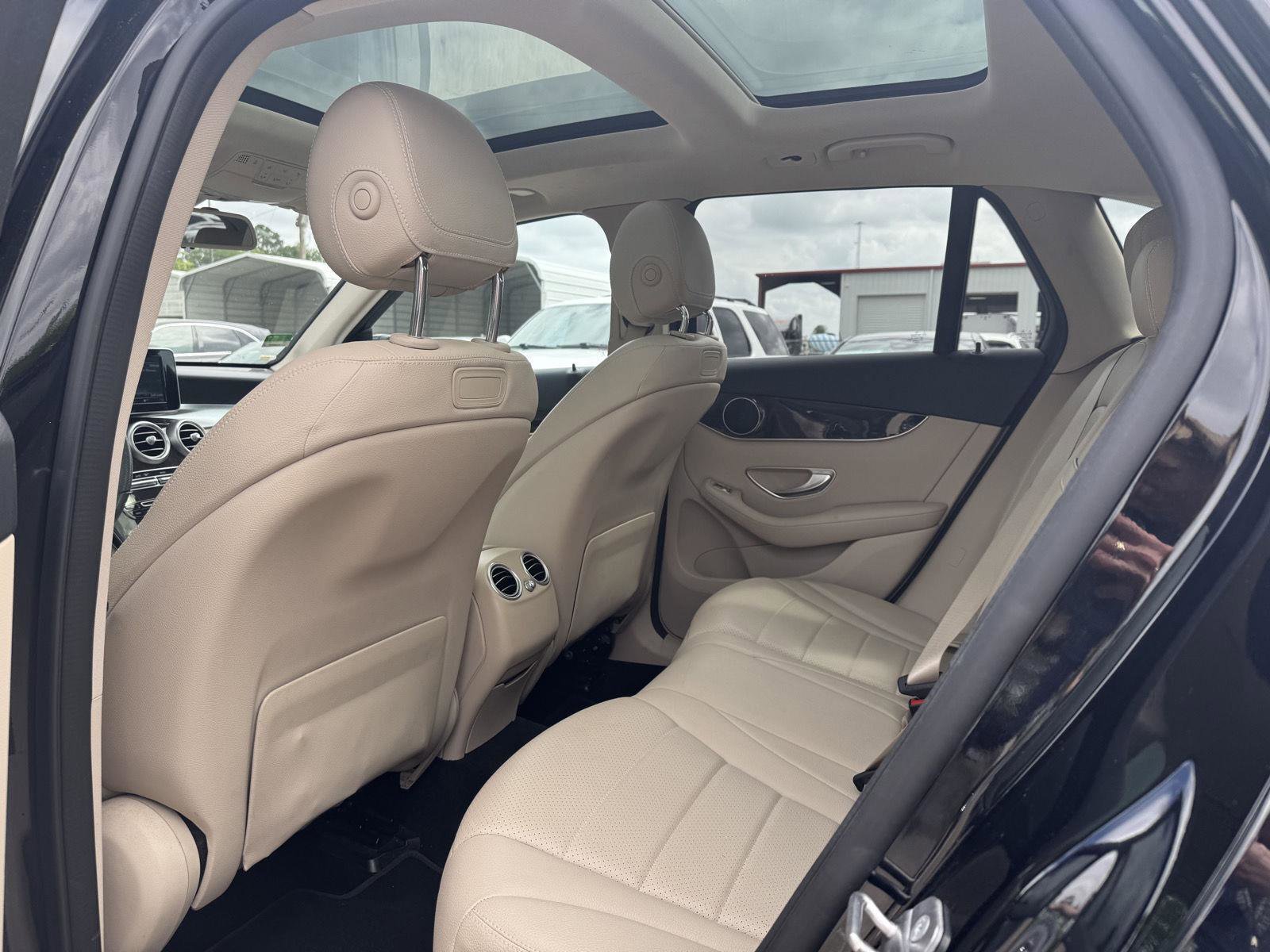 Used 2019 Mercedes-Benz GLC 300 image 15