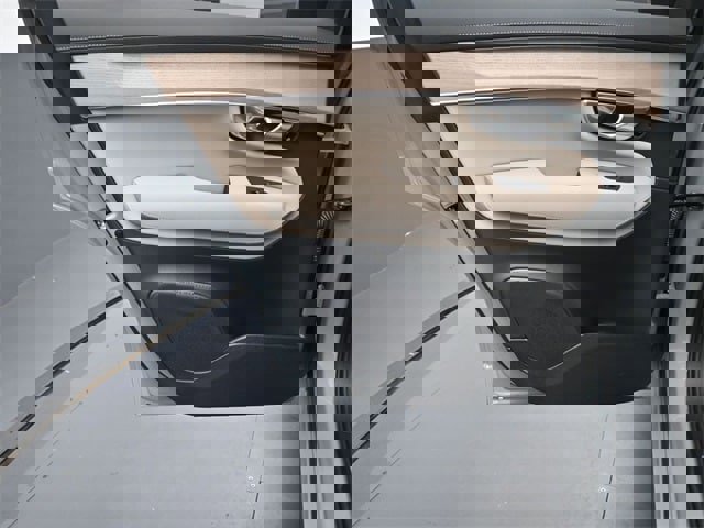 Used 2026 Volvo XC90 B6 Plus w/ Protection Package Premier image 23