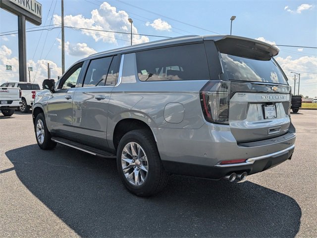 New 2025 Chevrolet Suburban Premier image 7
