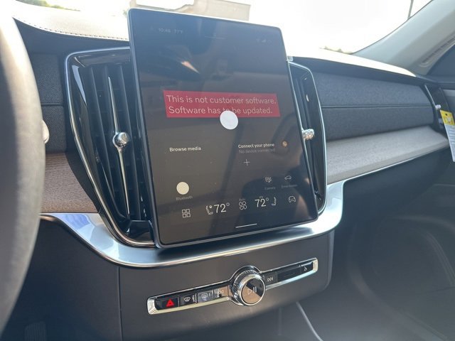 New 2026 Volvo XC90 B6 Plus w/ Protection Package Premier image 15