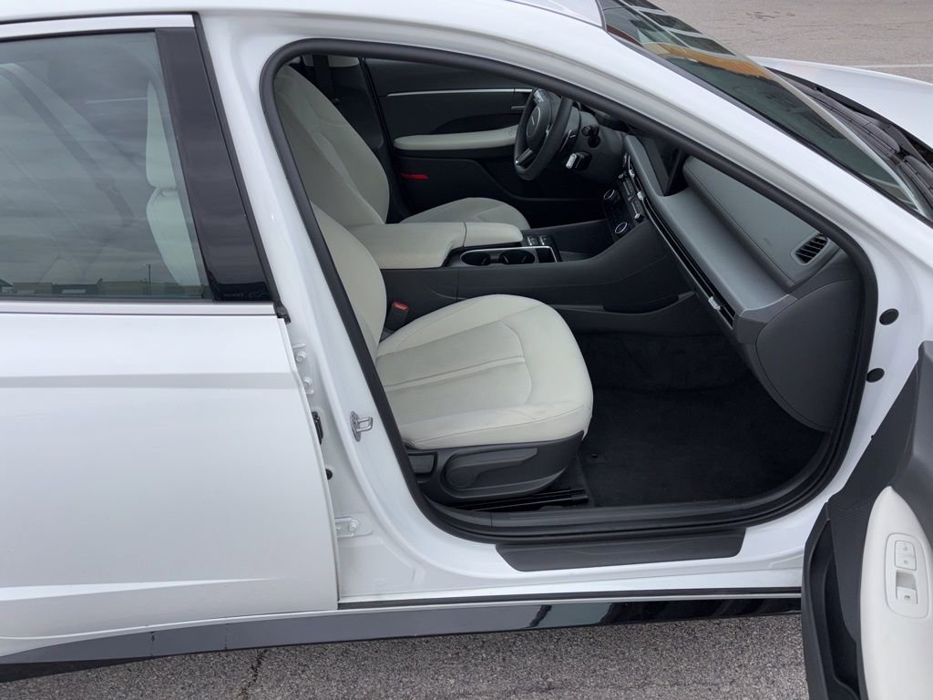 Used 2025 Hyundai Sonata SEL FWD image 12