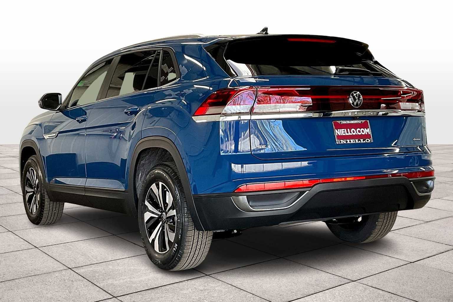 New 2025 Volkswagen Atlas Cross Sport SE image 3