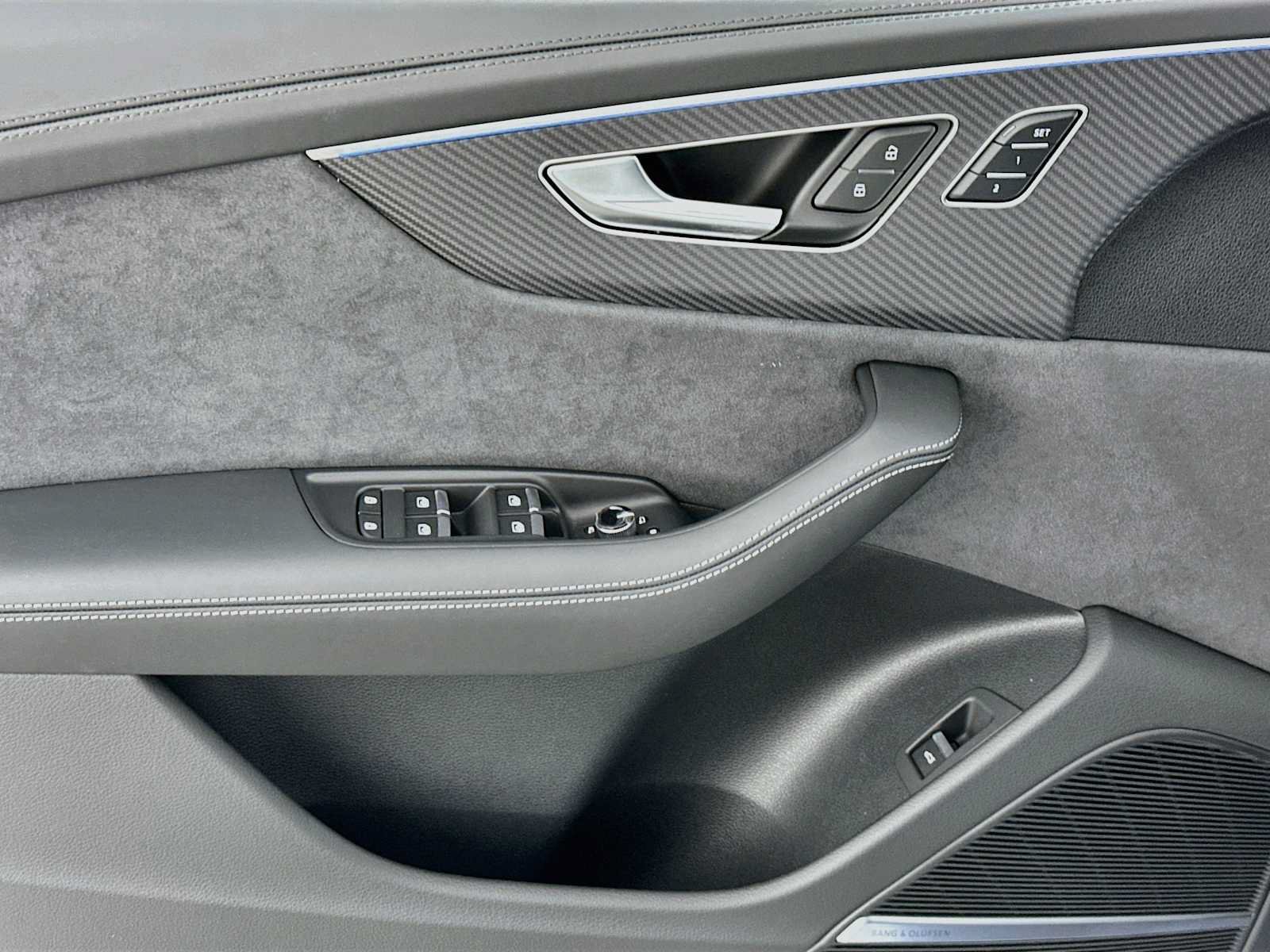 New 2026 Audi SQ8 Prestige AWD/4WD image 17