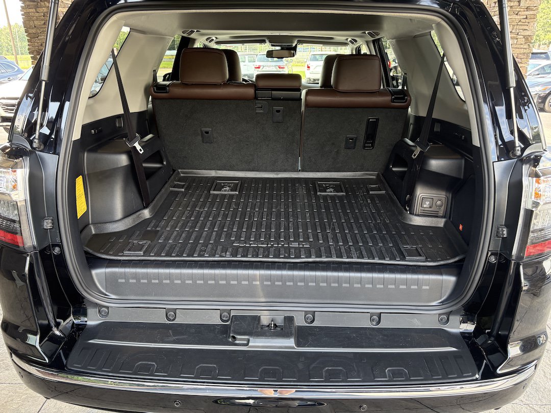 Used 2023 Toyota 4Runner Limited AWD/4WD image 37