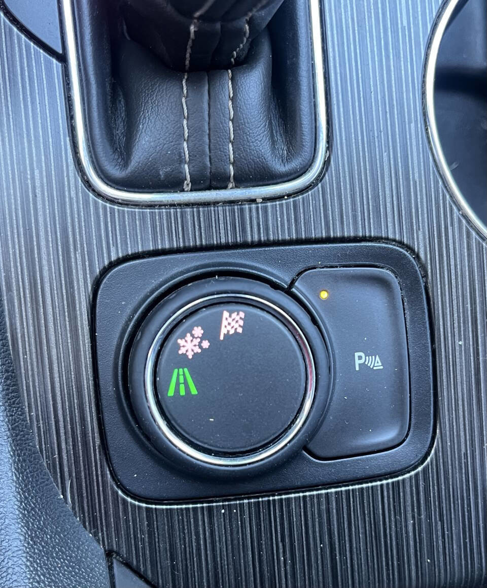 Used 2018 GMC Acadia SLT image 28