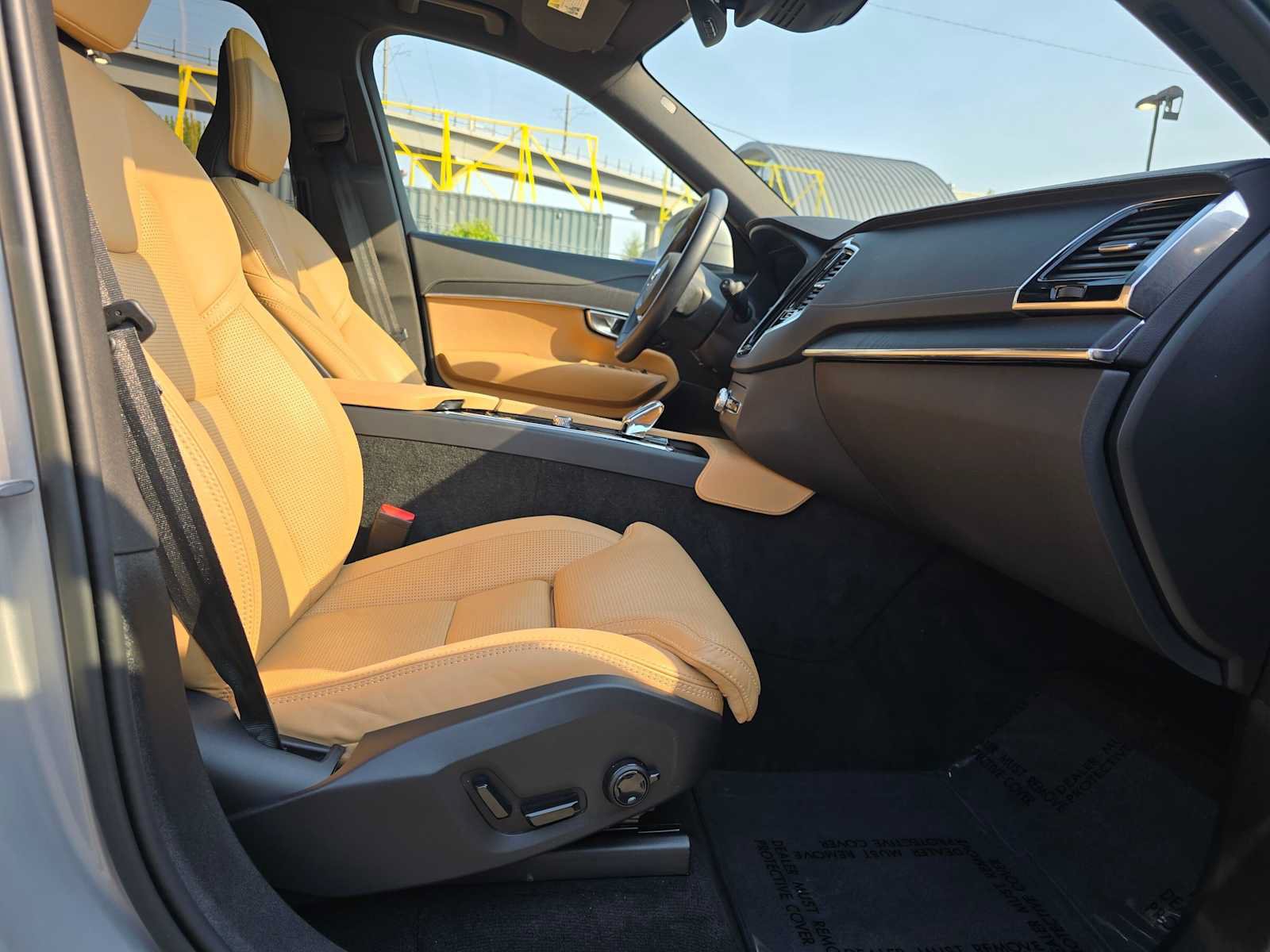Certified 2023 Volvo XC90 B6 Ultimate AWD/4WD image 10