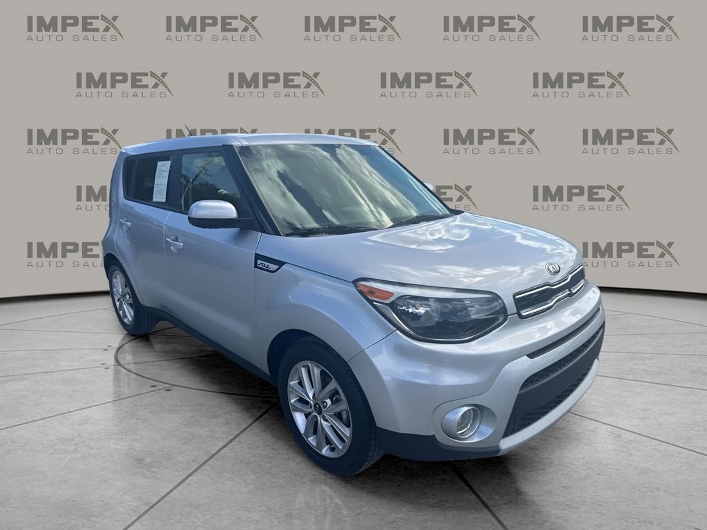 Used 2019 Kia Soul + image 7