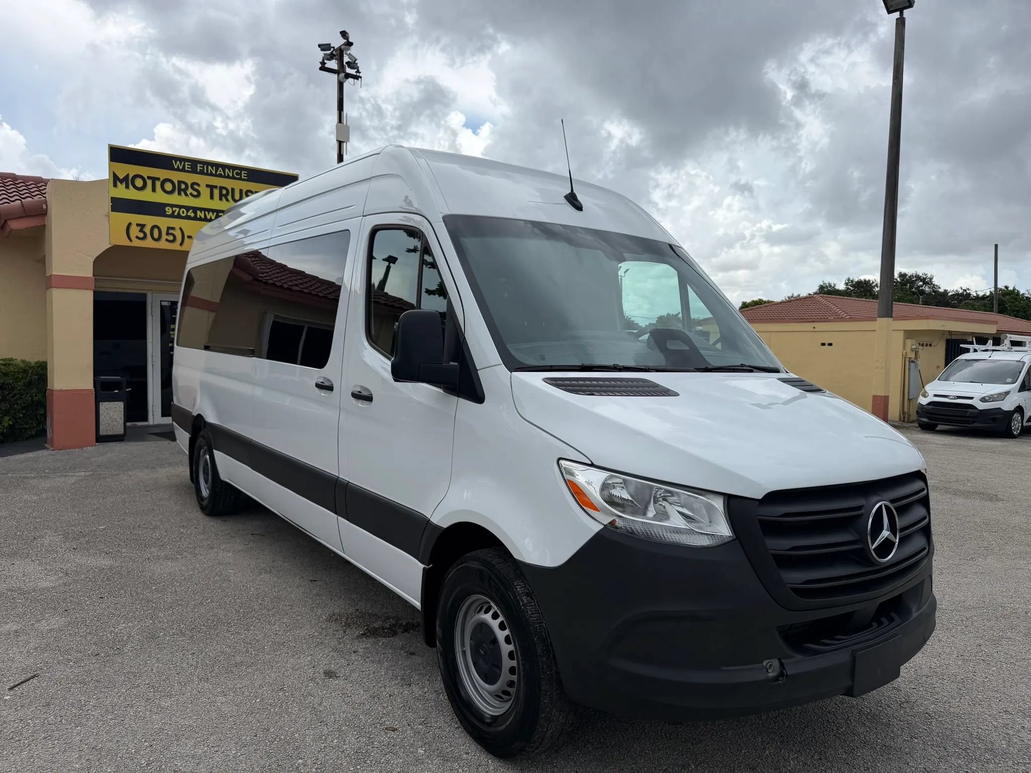 Used 2025 Mercedes-Benz Sprinter 2500 image 8