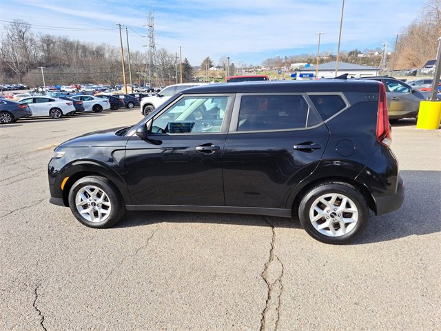 Used 2020 Kia Soul S image 2