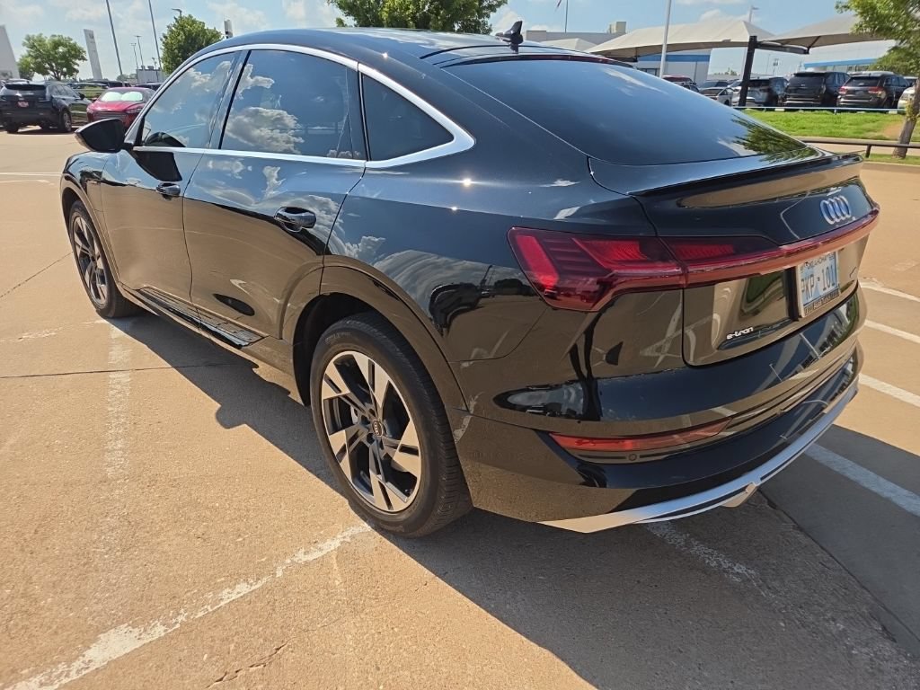 Used 2022 Audi e-tron Premium Plus AWD/4WD image 9
