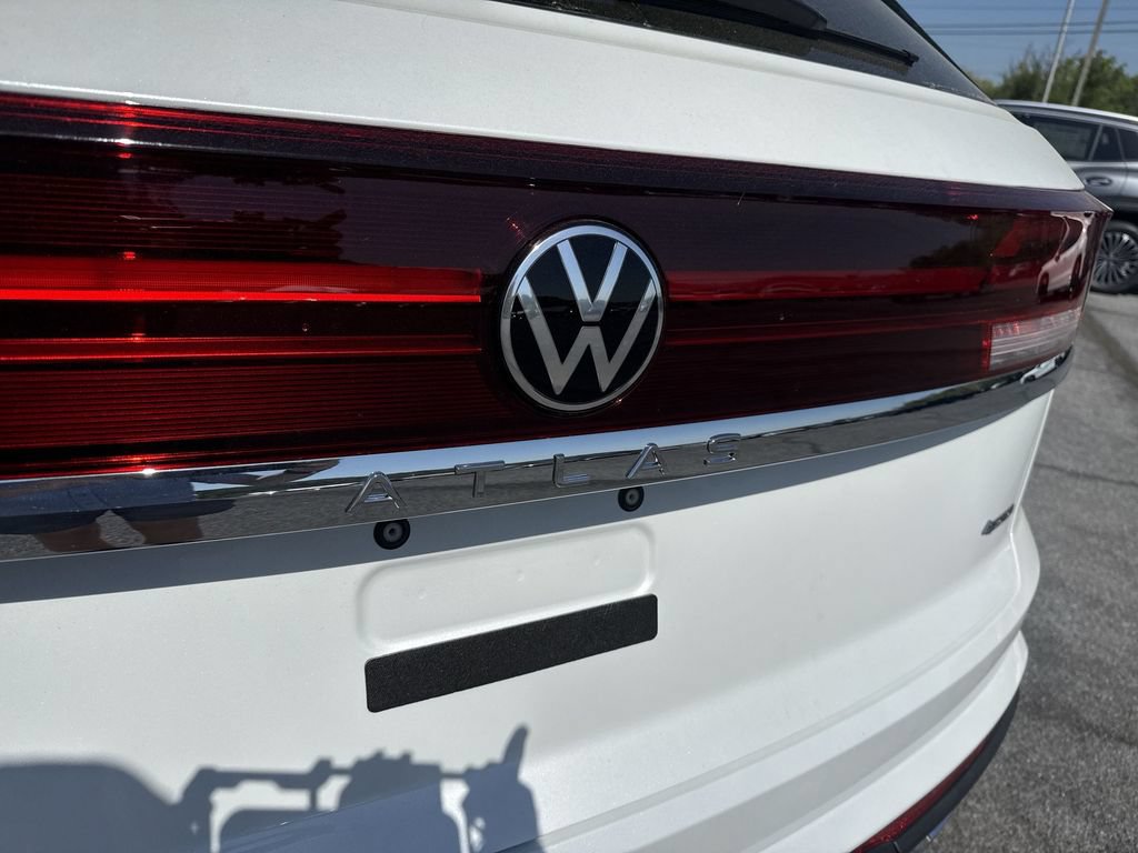 New 2026 Volkswagen Atlas Cross Sport SE AWD/4WD image 6