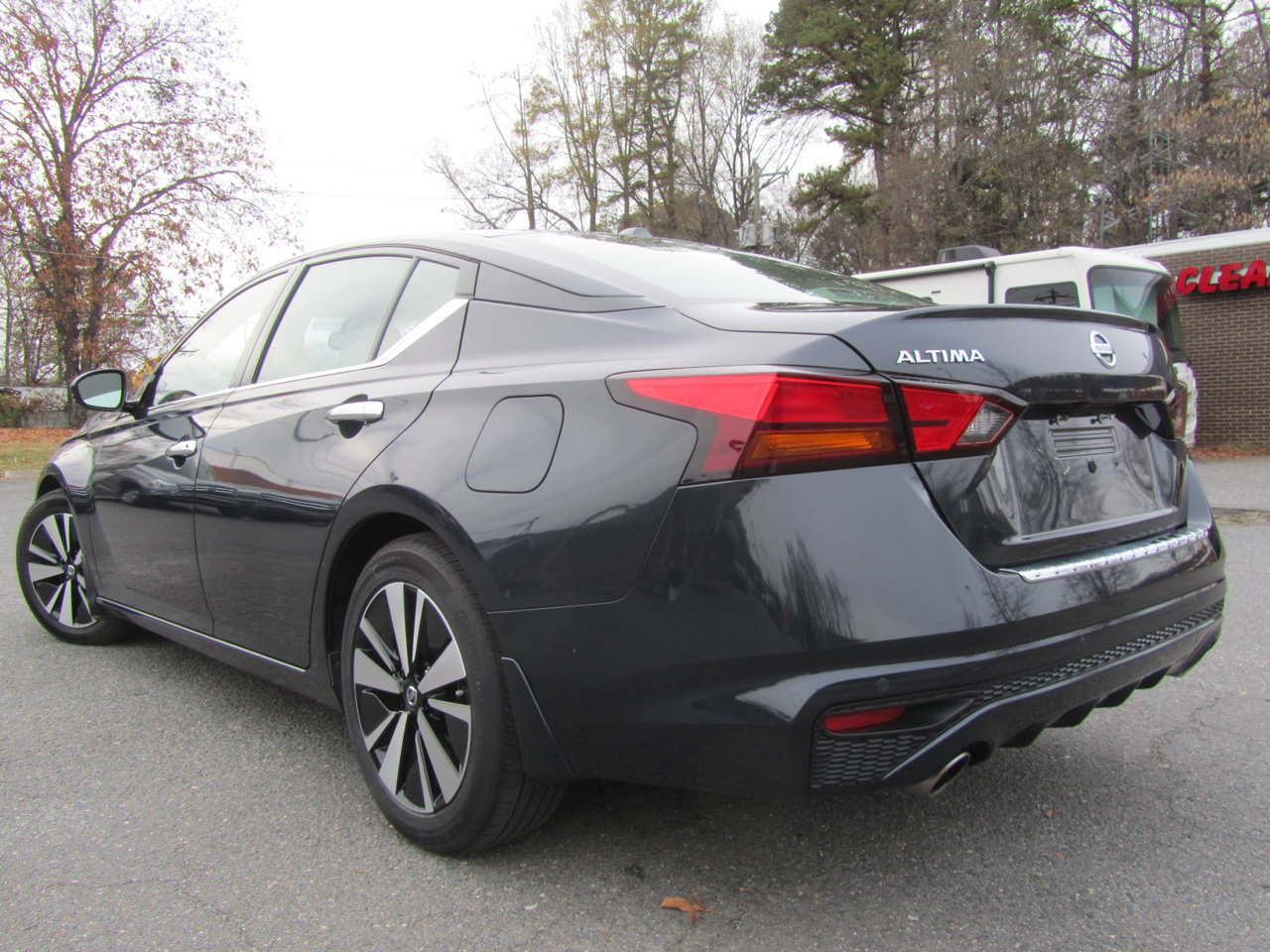 Used 2020 Nissan Altima 2.5 SV image 8