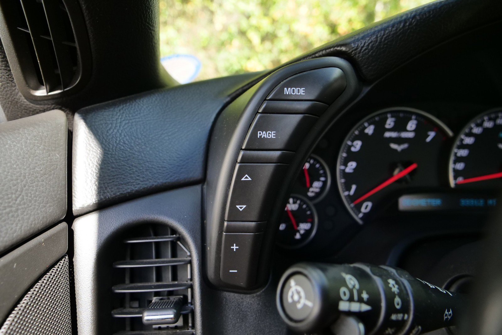 Used 2012 Chevrolet Corvette Grand Sport w/ 3LT Preferred Equipment Group image 17