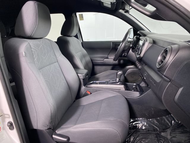 Used 2019 Toyota Tacoma TRD Sport AWD/4WD image 8