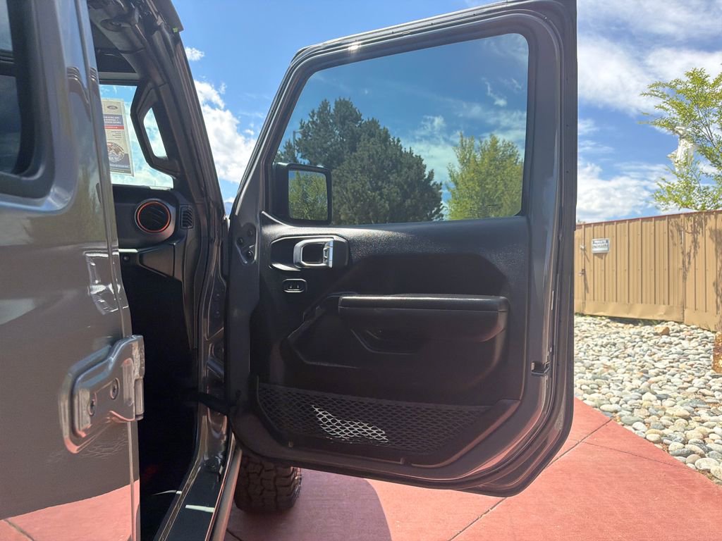 Used 2021 Jeep Gladiator Mojave w/ LED Lighting Group AWD/4WD image 32