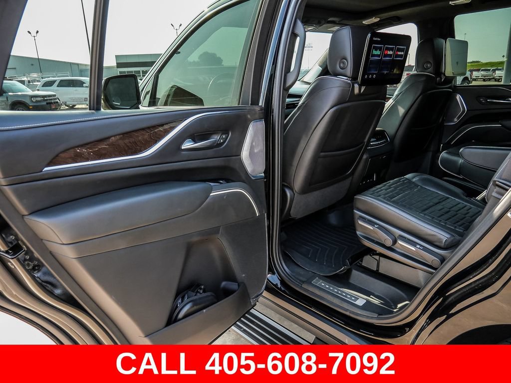 Used 2023 Cadillac Escalade Premium Luxury Platinum w/ LPO, Radiant Package AWD/4WD image 29