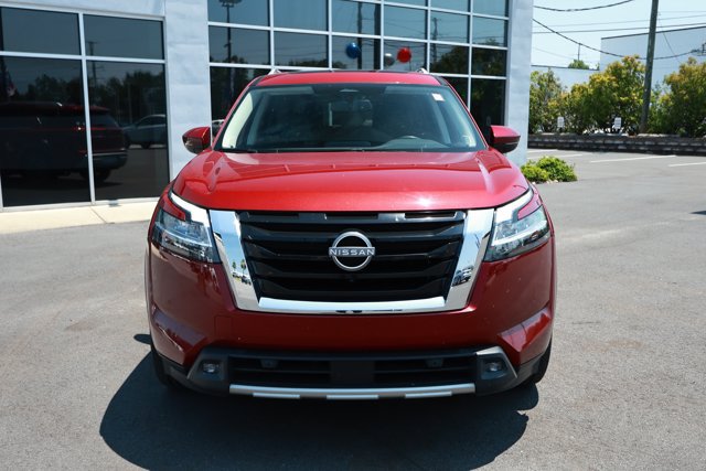 Used 2022 Nissan Pathfinder SL w/ SL Premium Package FWD image 2