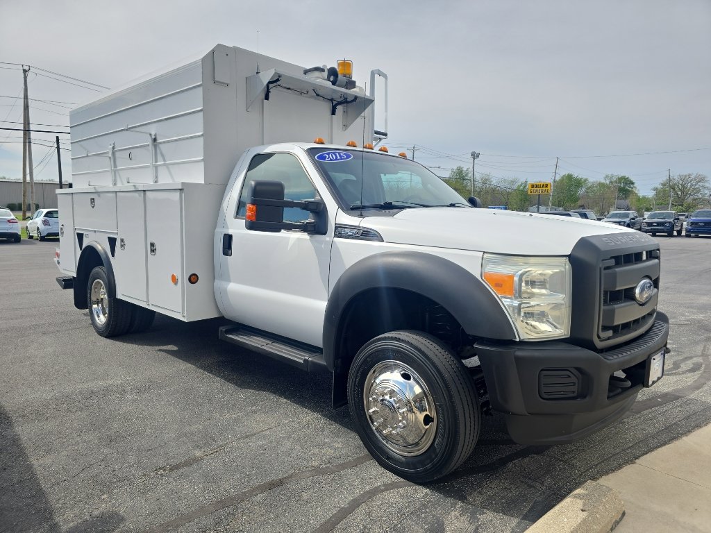 Used 2015 Ford F550 2WD Regular Cab Super Duty image 4