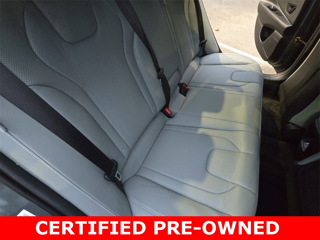 Used 2025 Hyundai Elantra Limited image 11