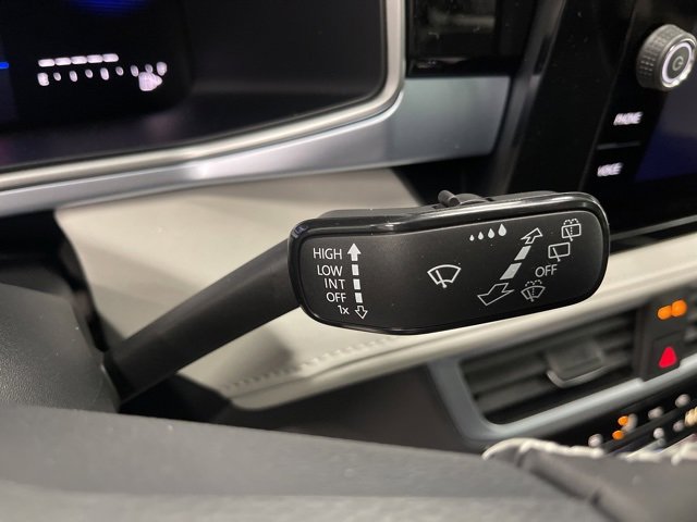 New 2026 Volkswagen Taos SE image 16