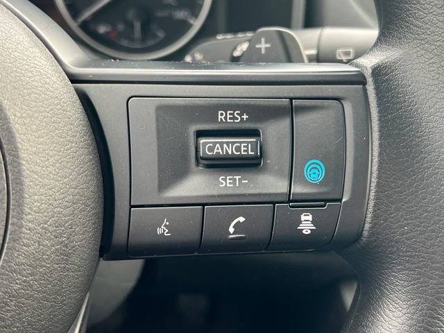 Used 2024 Nissan Rogue SV image 21